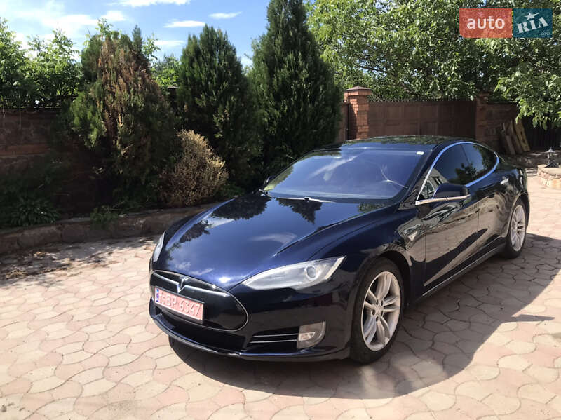 Ліфтбек Tesla Model S 2013 в Харкові