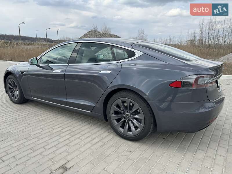Ліфтбек Tesla Model S 2020 в Полтаві