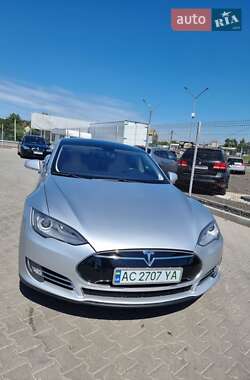 Ліфтбек Tesla Model S 2013 в Нововолинську
