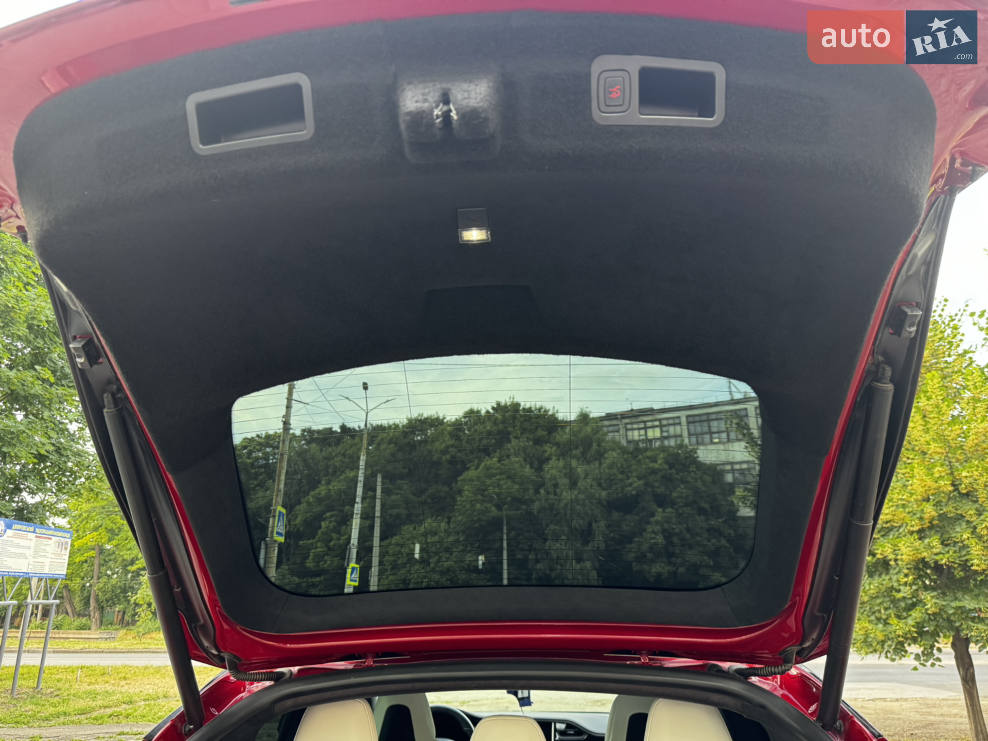 2019 Tesla Model S - мініатюра 4