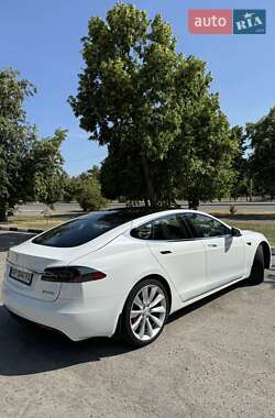 Ліфтбек Tesla Model S 2017 в Запоріжжі