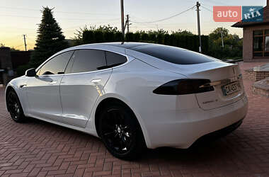 Ліфтбек Tesla Model S 2018 в 