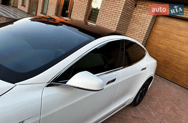 Ліфтбек Tesla Model S 2018 в 