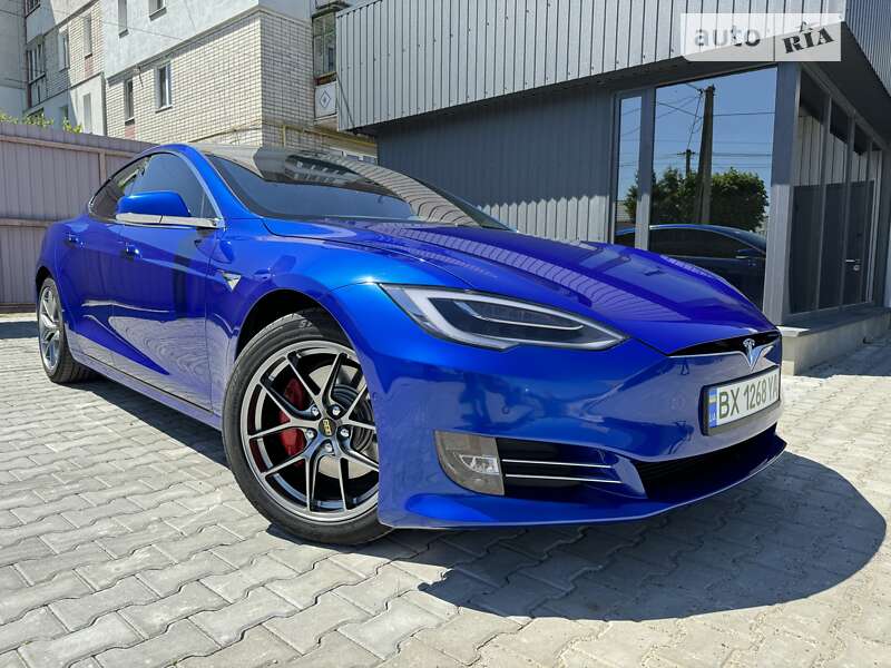 Лифтбек Tesla Model S 2018 в Славуте