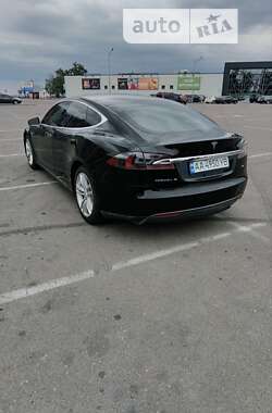 Лифтбек Tesla Model S 2013 в 