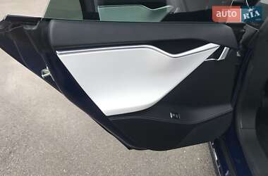 Ліфтбек Tesla Model S 2017 в Києві