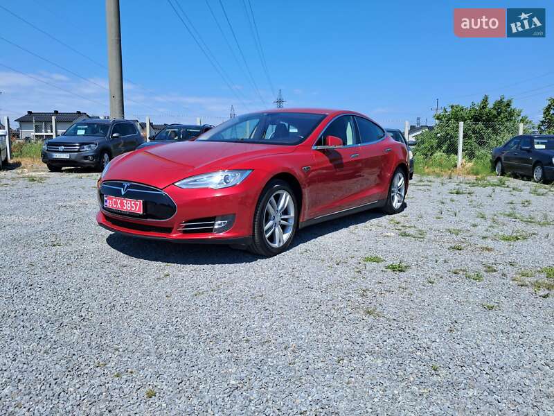 Лифтбек Tesla Model S 2014 в Ровно