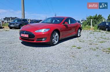 Лифтбек Tesla Model S 2014 в 