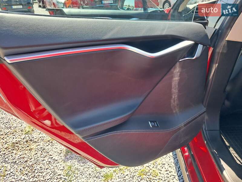 Лифтбек Tesla Model S 2014 в Ровно