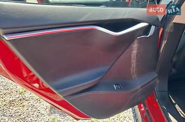 Лифтбек Tesla Model S 2014 в 