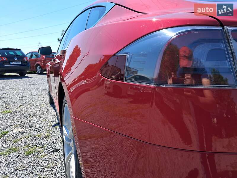 Лифтбек Tesla Model S 2014 в Ровно
