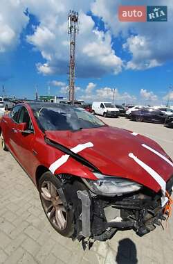 Лифтбек Tesla Model S 2016 в 