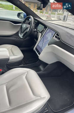 Лифтбек Tesla Model S 2015 в Луцке
