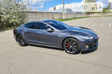 Лифтбек Tesla Model S 2014 в Киеве