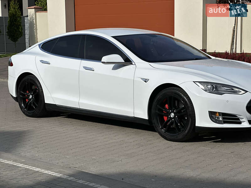 Лифтбек Tesla Model S 2014 в Ровно фото 9 Лифтбек Tesla Model S 2014 в Ровно