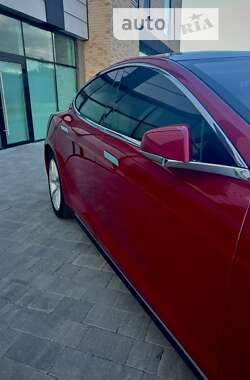 Лифтбек Tesla Model S 2015 в Хмельницком