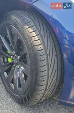 Лифтбек Tesla Model S 2017 в Киеве