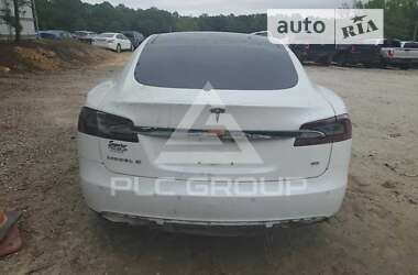 Лифтбек Tesla Model S 2014 в Киеве