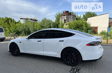 Лифтбек Tesla Model S 2014 в Житомире