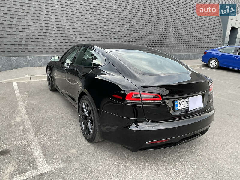Ліфтбек Tesla Model S 2022 в Дніпрі