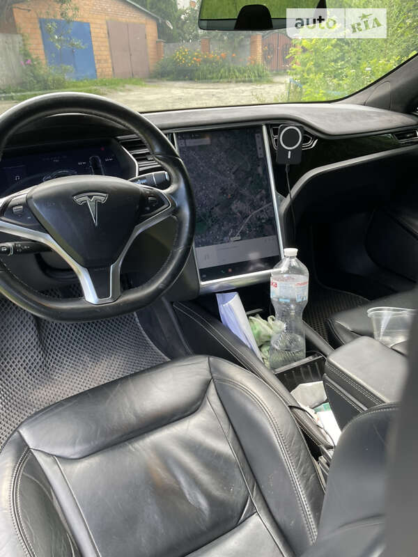 Ліфтбек Tesla Model S 2015 в Ромнах фото 13 Ліфтбек Tesla Model S 2015 в Ромнах
