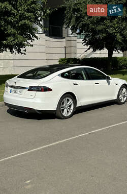 Хэтчбек Tesla Model S 2013 в Киеве