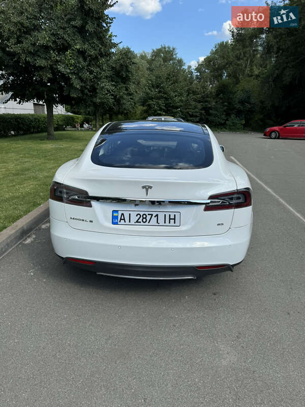 Хетчбек Tesla Model S 2013 в Києві