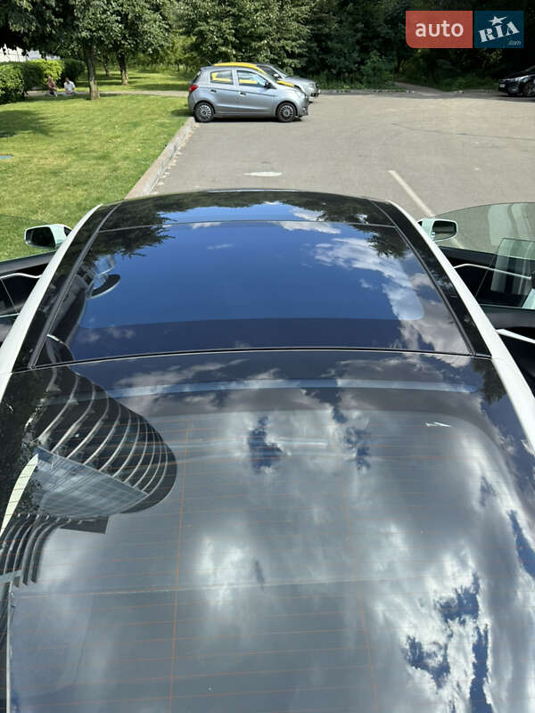 Хэтчбек Tesla Model S 2013 в Киеве