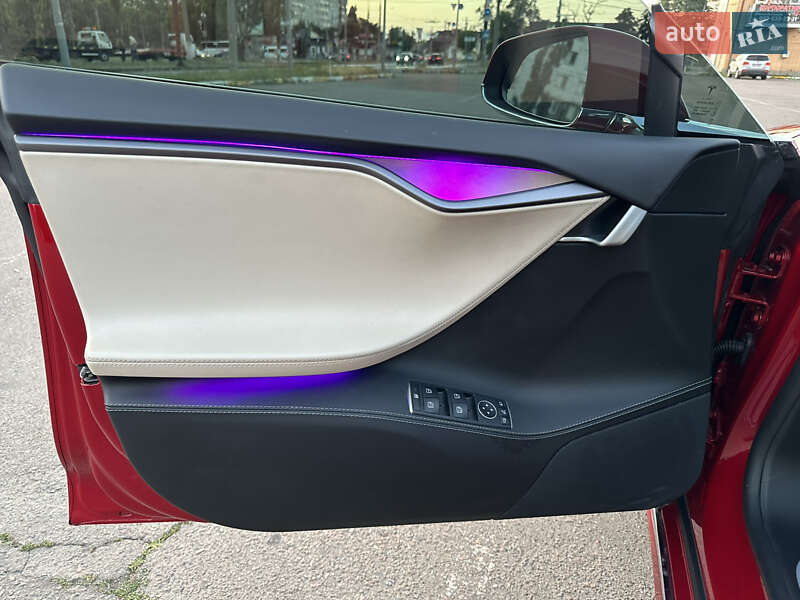 Ліфтбек Tesla Model S 2019 в Миколаєві фото 20 Ліфтбек Tesla Model S 2019 в Миколаєві