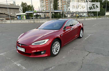 Лифтбек Tesla Model S 2019 в Николаеве