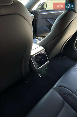 Лифтбек Tesla Model S 2021 в 
