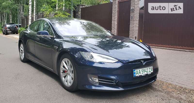 Ліфтбек Tesla Model S 2012 в Києві