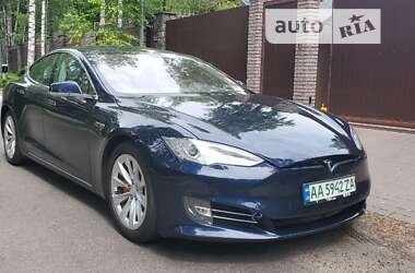 Ліфтбек Tesla Model S 2012 в Києві