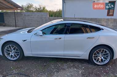 Лифтбек Tesla Model S 2018 в 