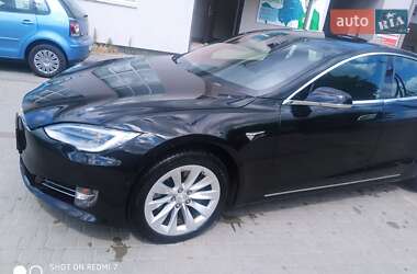 Лифтбек Tesla Model S 2018 в Киеве