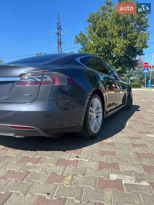Лифтбек Tesla Model S 2016 в Одессе