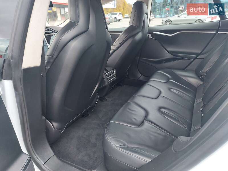 Ліфтбек Tesla Model S 2015 в Харкові