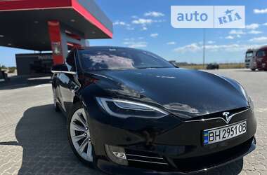 Ліфтбек Tesla Model S 2017 в Одесі