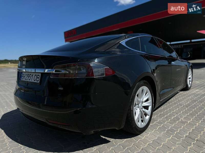 Ліфтбек Tesla Model S 2017 в Одесі