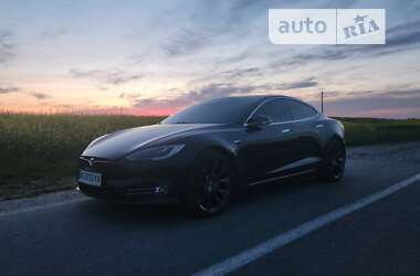 Ліфтбек Tesla Model S 2020 в Ковелі