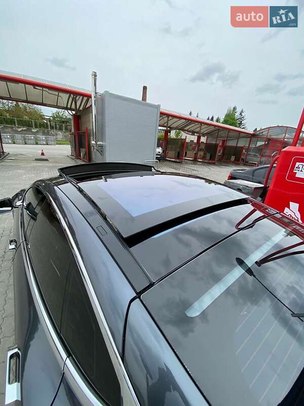 Лифтбек Tesla Model S 2015 в Львове