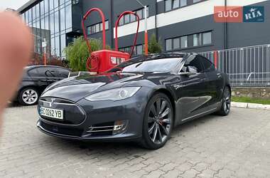 Лифтбек Tesla Model S 2015 в 