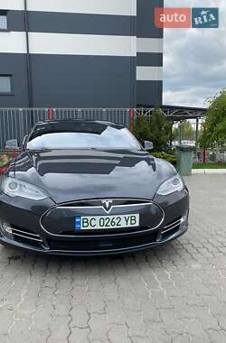 Лифтбек Tesla Model S 2015 в 
