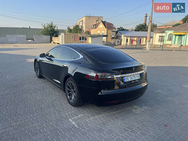 Лифтбек Tesla Model S 2017 в Первомайске