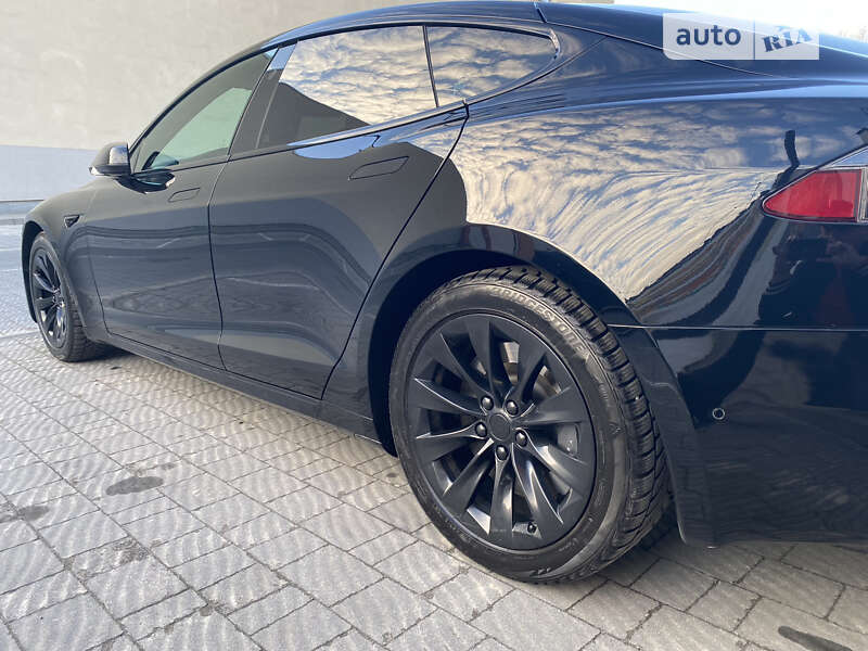 Ліфтбек Tesla Model S 2018 в Львові
