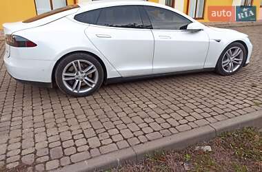 Ліфтбек Tesla Model S 2015 в 
