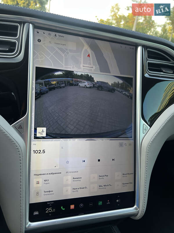 Ліфтбек Tesla Model S 2014 в Дніпрі