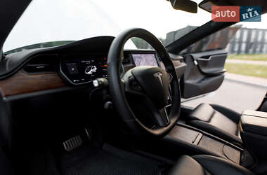 Лифтбек Tesla Model S 2019 в Чернигове