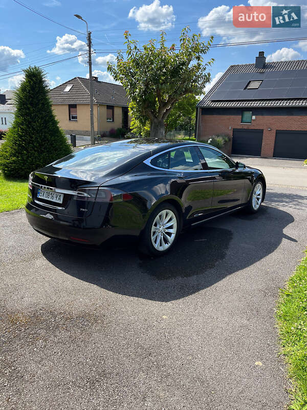 Лифтбек Tesla Model S 2018 в Хмельницком