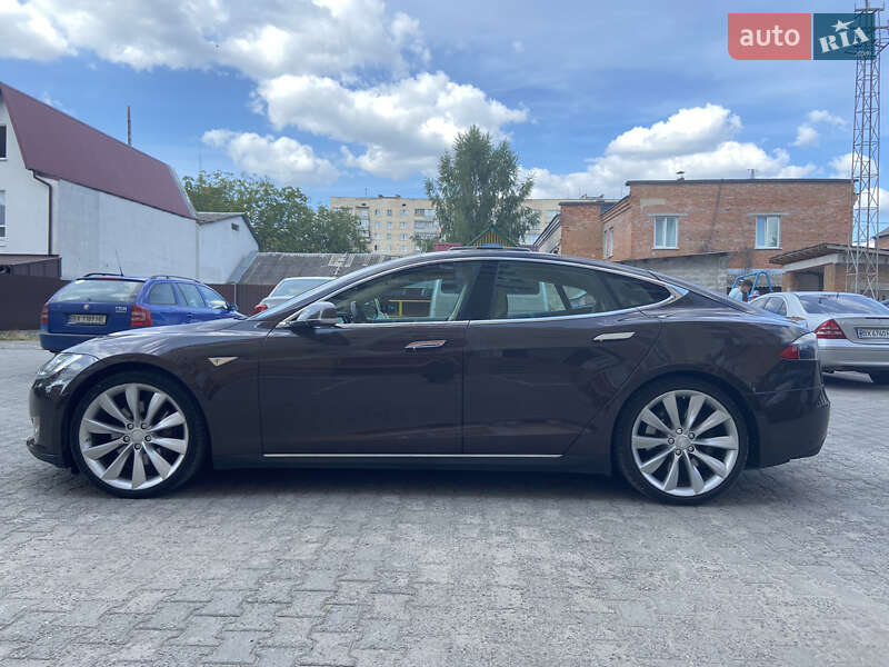 Лифтбек Tesla Model S 2012 в Хмельницком фото 36 Лифтбек Tesla Model S 2012 в Хмельницком